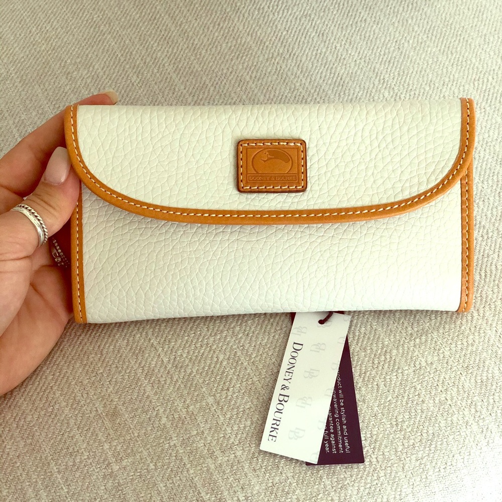 Dooney & Bourke wallet